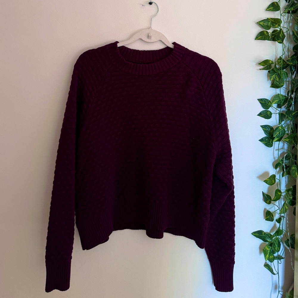 Lululemon textured play crew sweater size L/XL in burgundy